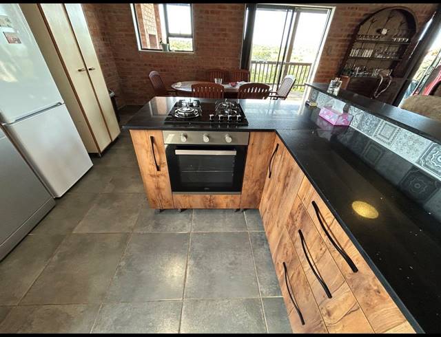 3 BEDROOM HOUSE FOR SALE IN PARADISE BEACH